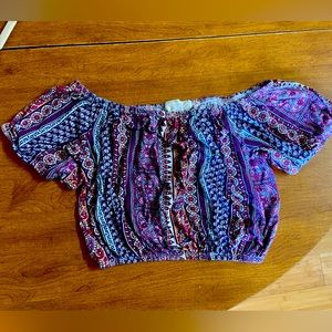 No comment crop top verticals strips